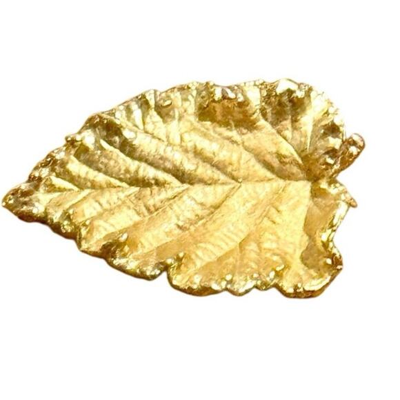 Vintage Napier Gold Begonia Leaf Brooch - Picture 1 of 5